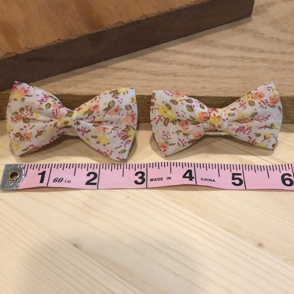 ModCloth hair bow clips (x2) - Picture 2 of 2